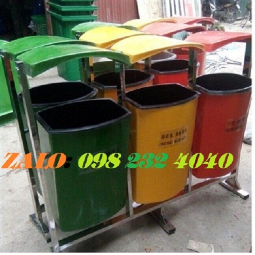 Thùng phân loại rác 3 ngăn.
